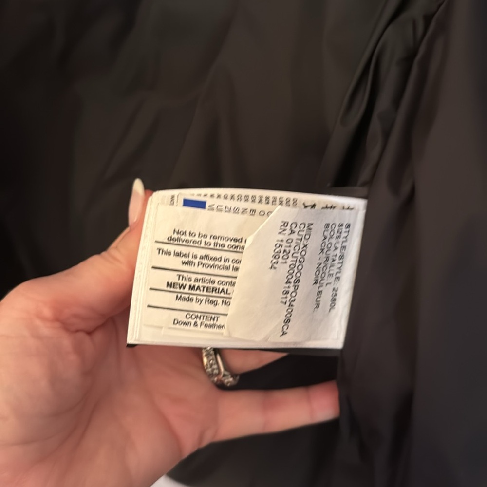 Canada goose jacket - Picture 10 of 16